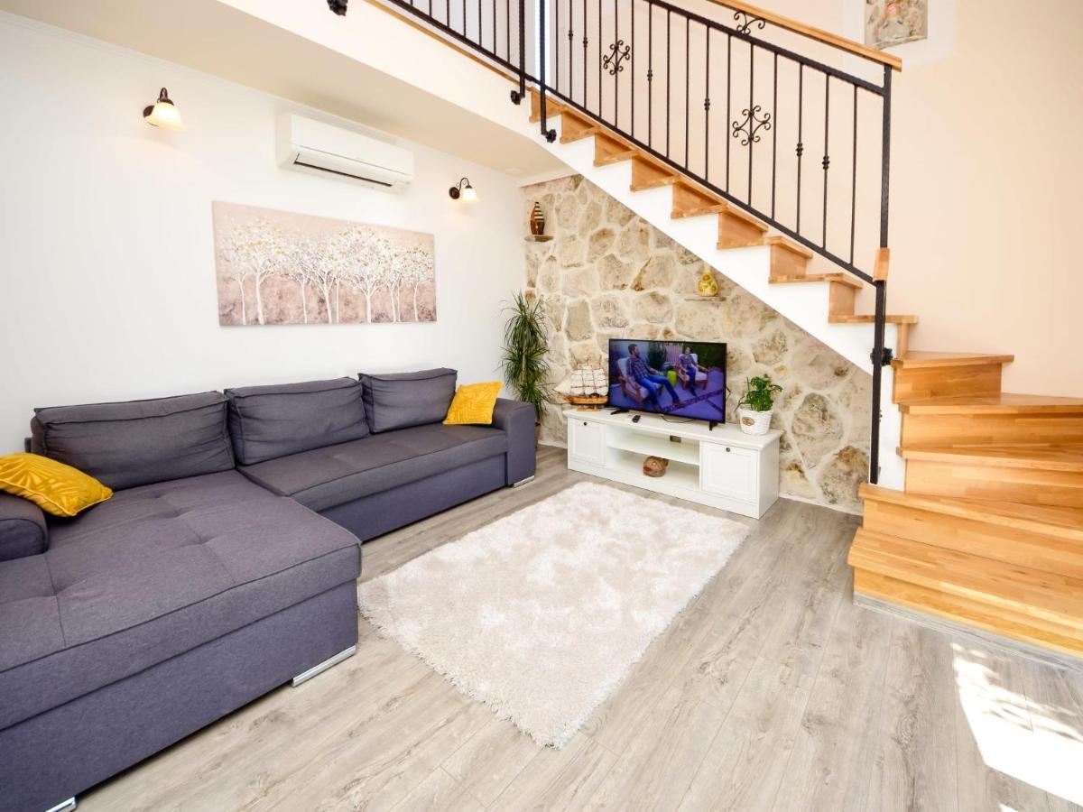 Lara By Interhome Holiday home