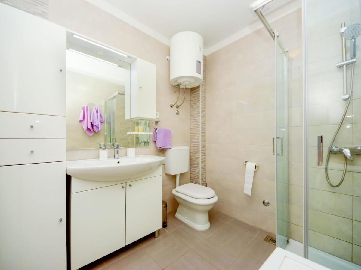 Holiday home Lara By Interhome Omis